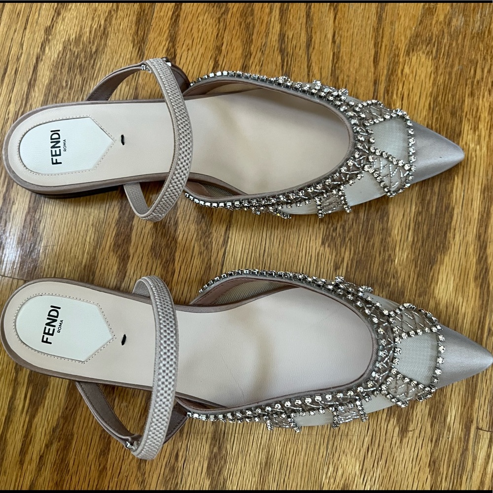😊SOLD😊 Fendi Colibri Crystal Embellished mule in 37 - Picture 7 of 9